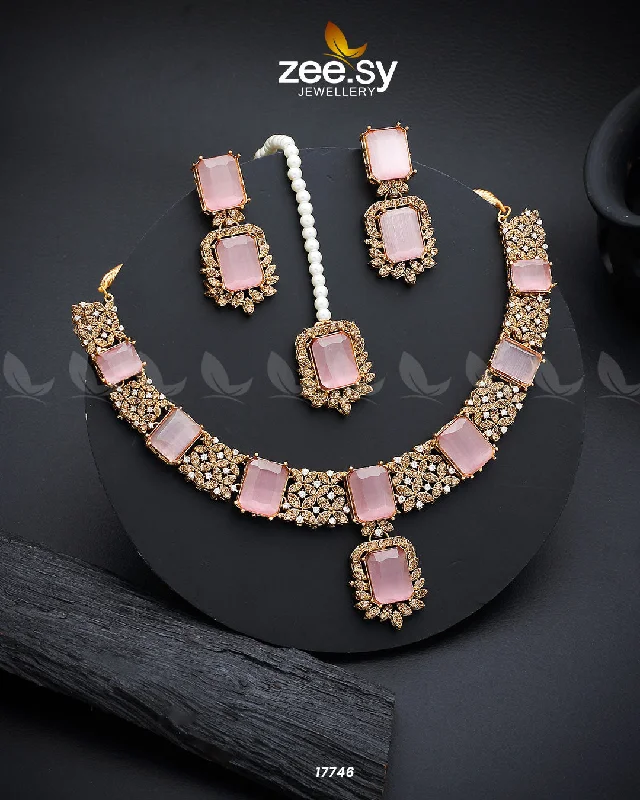 Heart-Shaped Diamond Necklaces-Gul-Badan Necklace