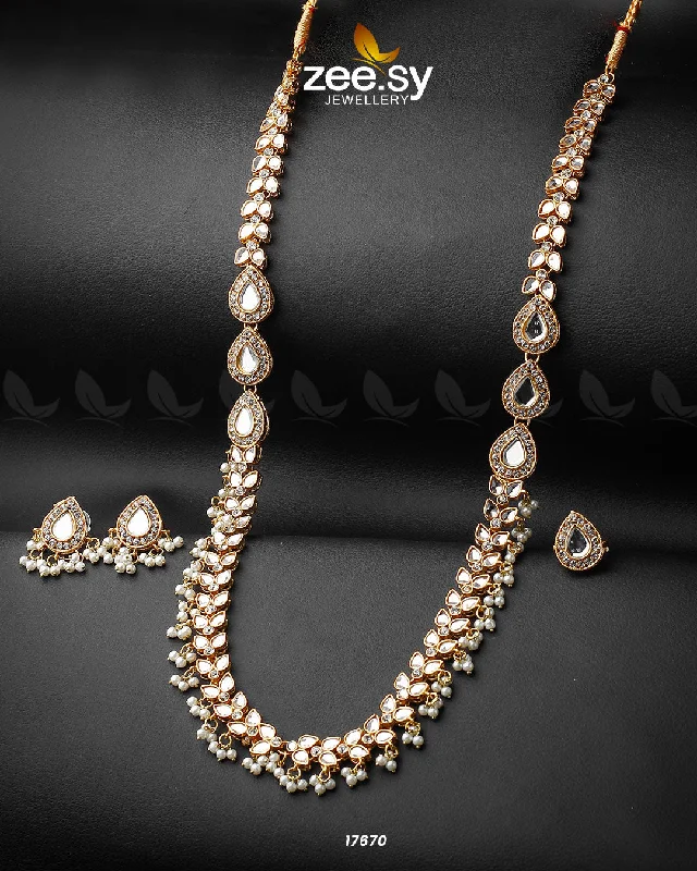 Fashionable Layered Necklaces-Adorned Mala necklace